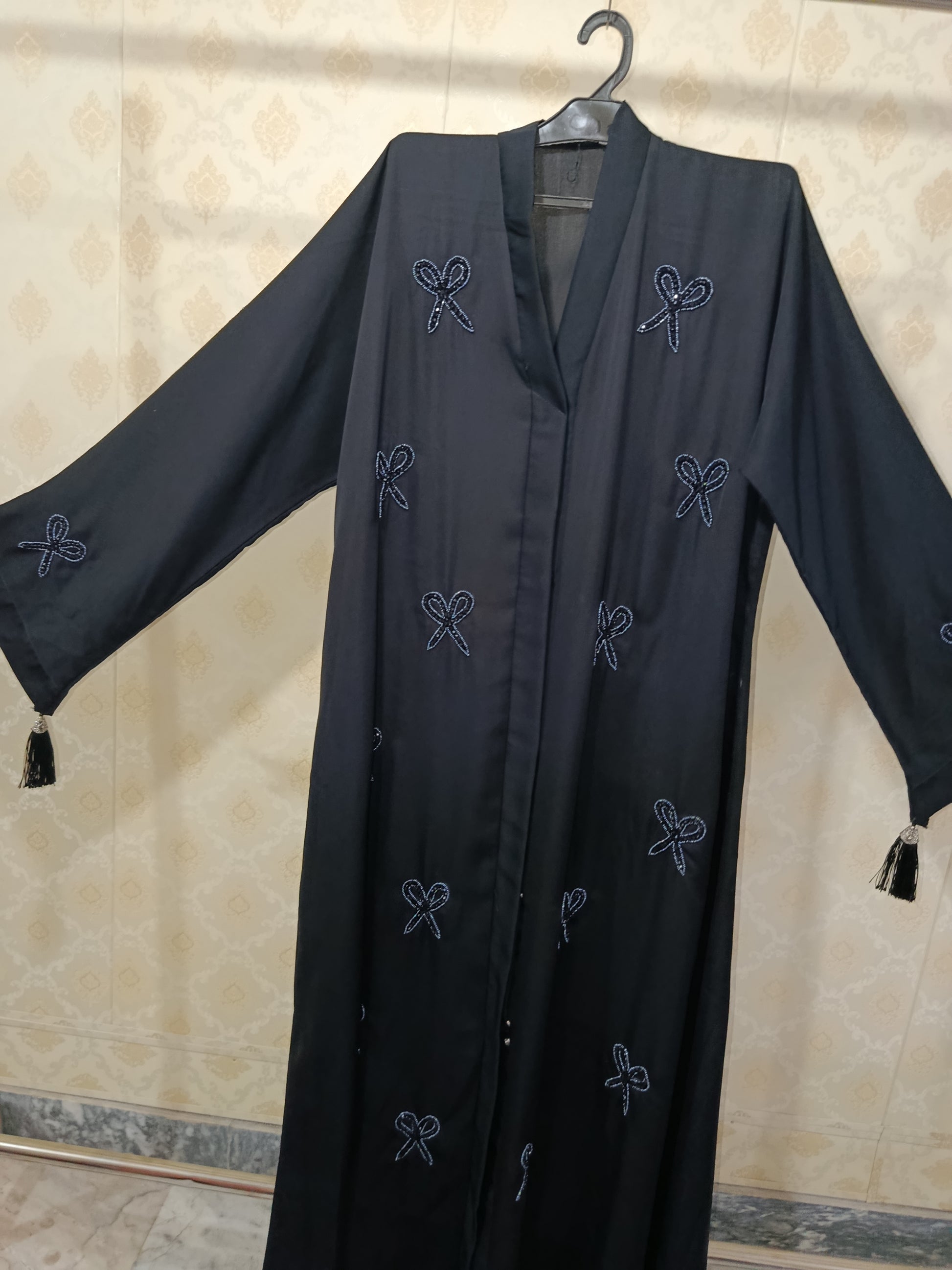 Black Cut Bow Abaya