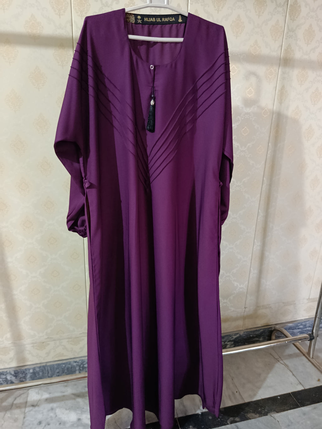 Simple And Elegant Abayas For Working ladies