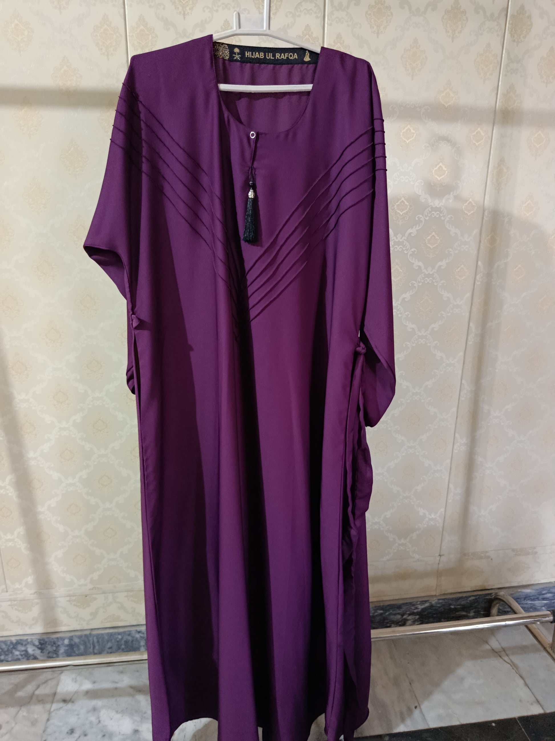 Simple And Elegant Abayas For Working ladies