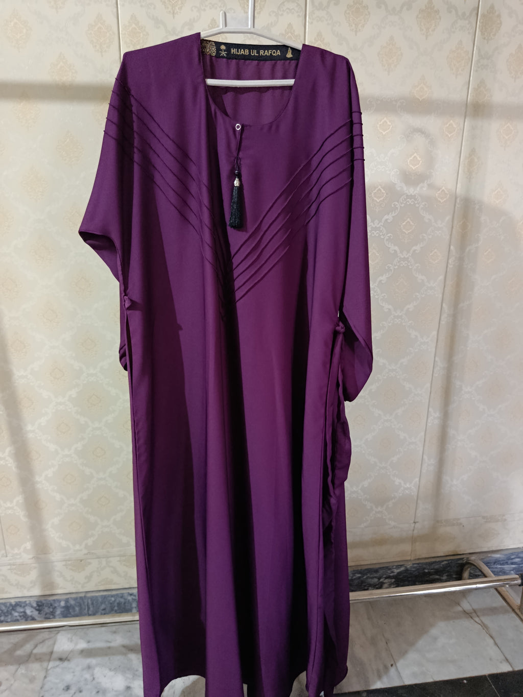 Simple And Elegant Abayas For Working ladies