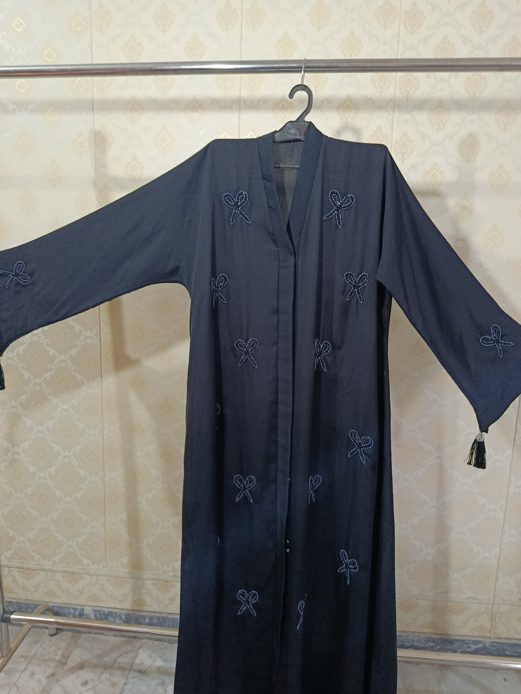 Black Cut Bow Abaya